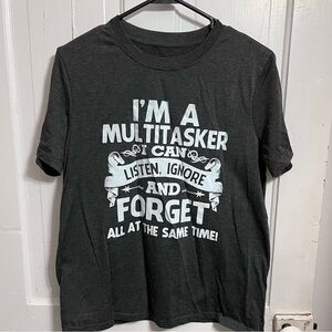 ⚡️ Gray Graphic T-Shirt with Multitasker Print